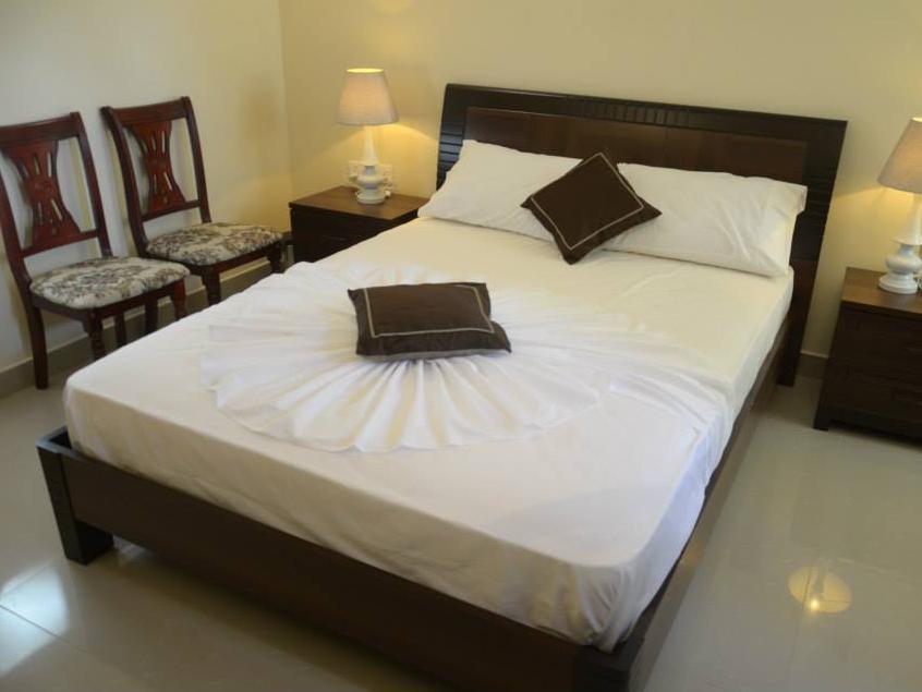Crystal Beach Inn Malé Exterior foto